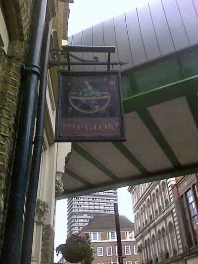 The Globe Pub Sign