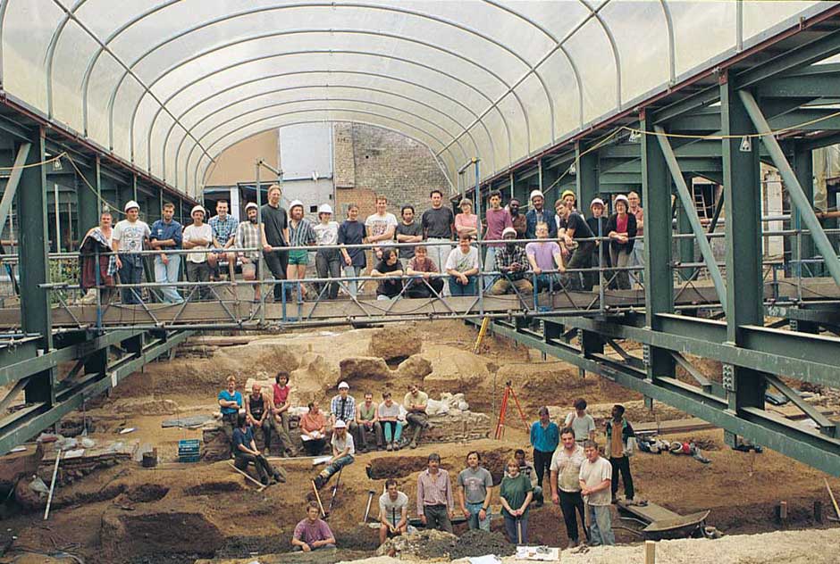 The amphitheatre team towards the end of the main area excavation...